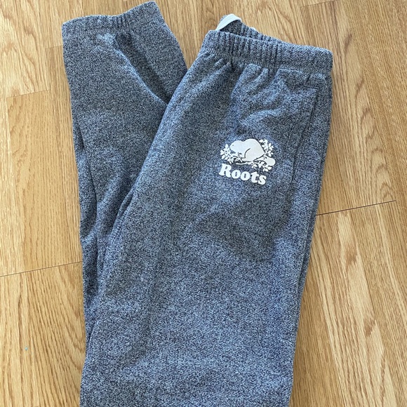 Roots sweats - Picture 1 of 3